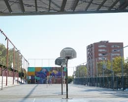 Foto principal de Pistas Polideportivas - Cancha de baloncesto en Pistas Polideportivas Municipales Antoni Gelabert Via Favència, 230, 08042 Barcelona