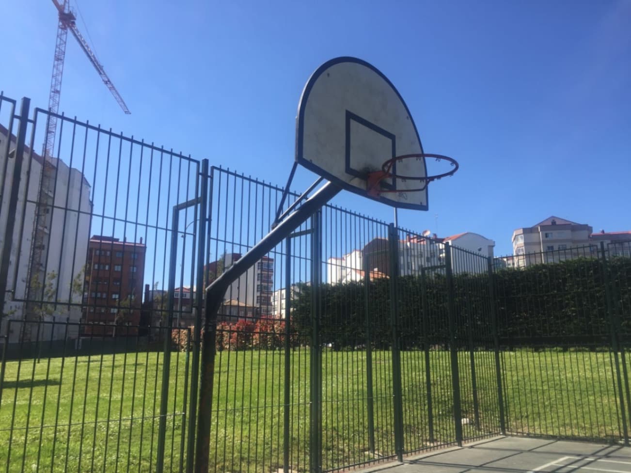 Foto principal de Canchas de Castrelos - Cancha de baloncesto en Avenida Antonio Palacios, As Aceñas, A Ponte Nova, Castreliños, Castrelos, Vigo, Pontevedra, Galicia, 36203, España
